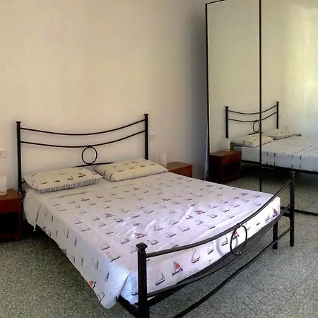 La Casa Dalle Persiane Blu